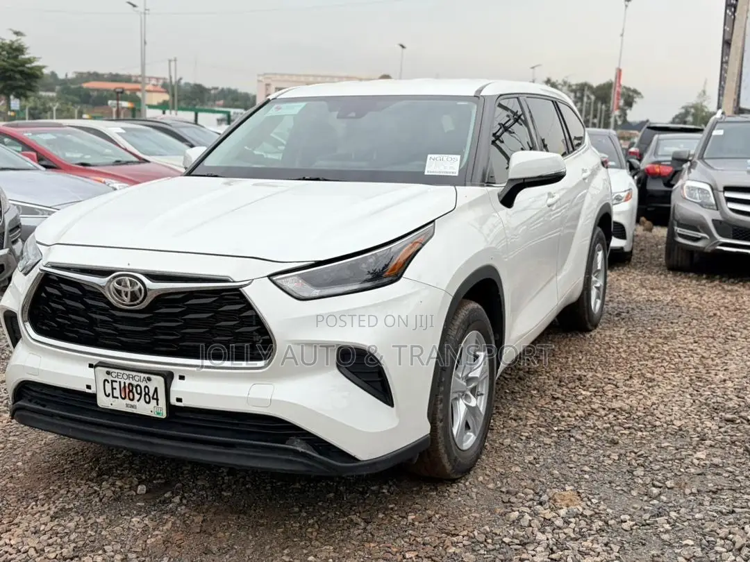Toyota Highlander Limited 2021 White