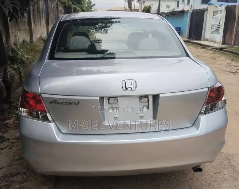 Honda Accord 2010 Silver