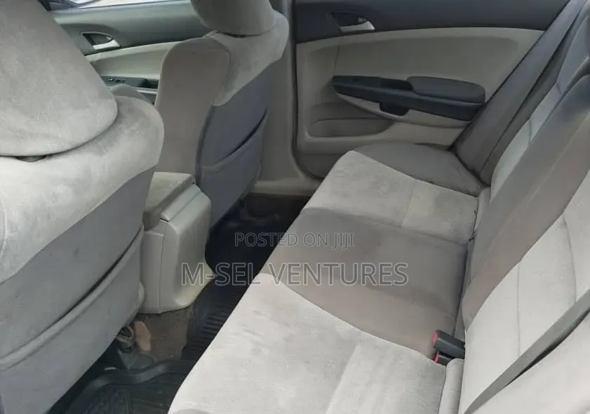 Honda Accord 2010 Silver