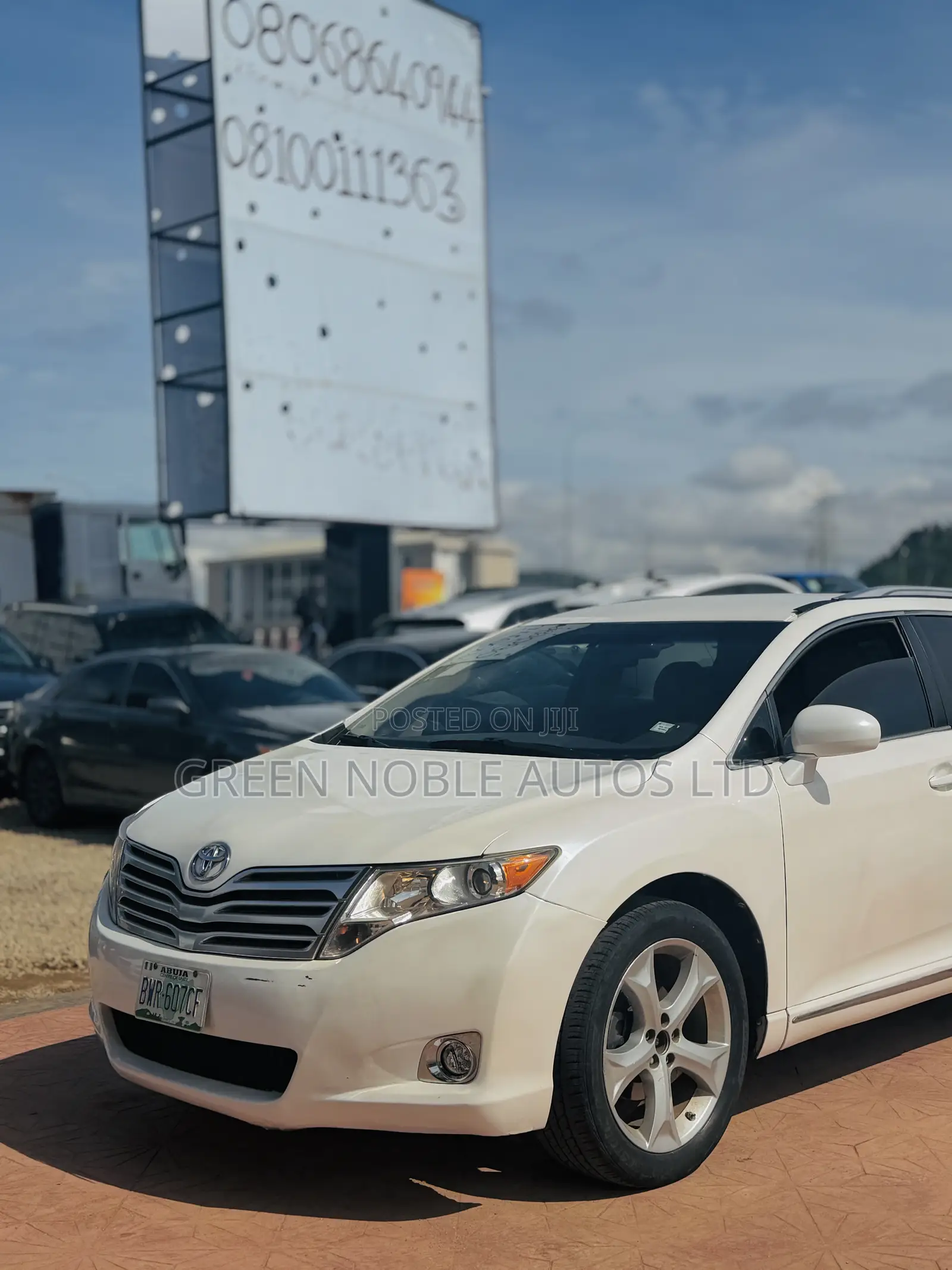 Toyota Venza LE 2011 White