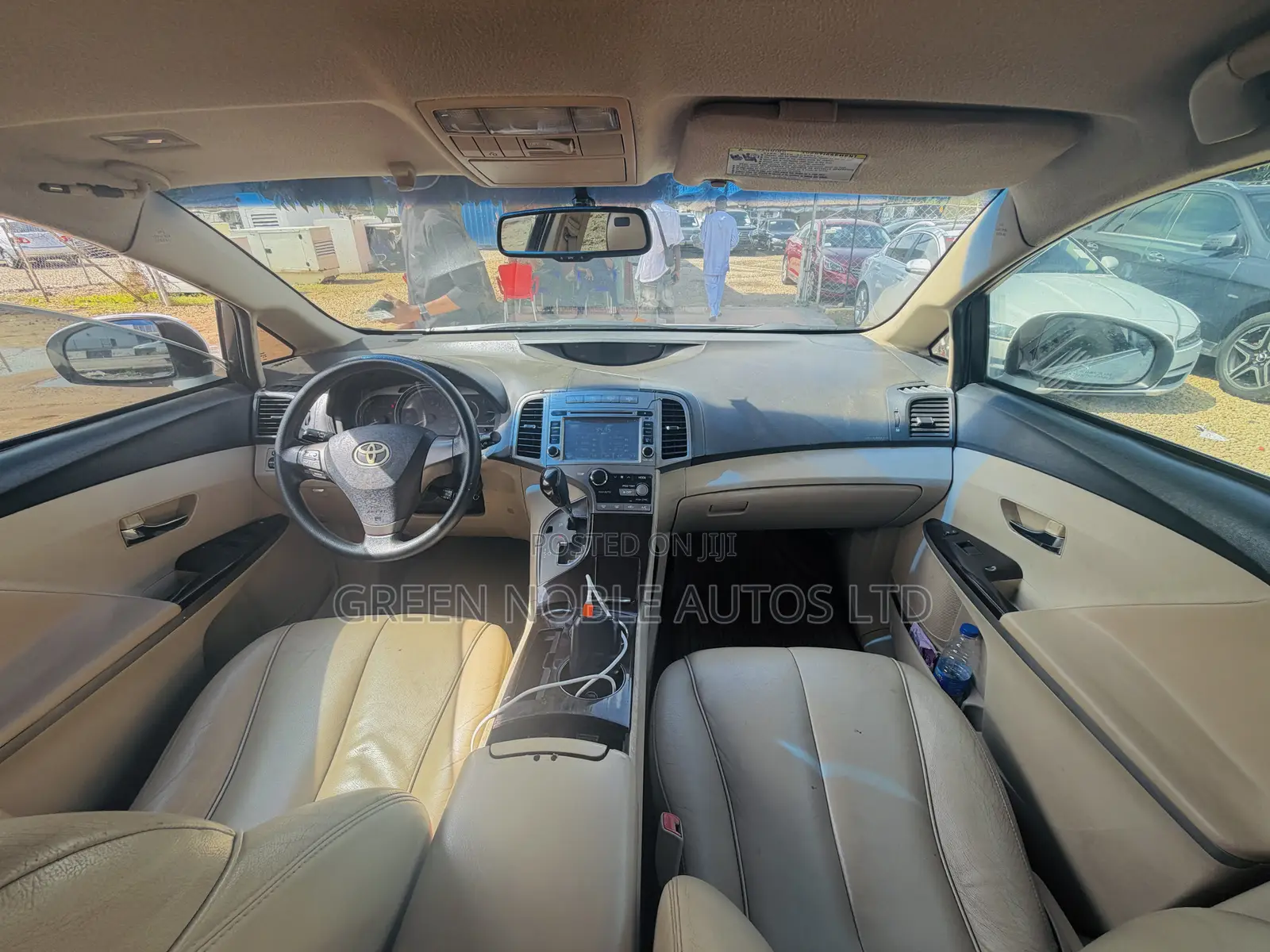 Toyota Venza LE 2011 White