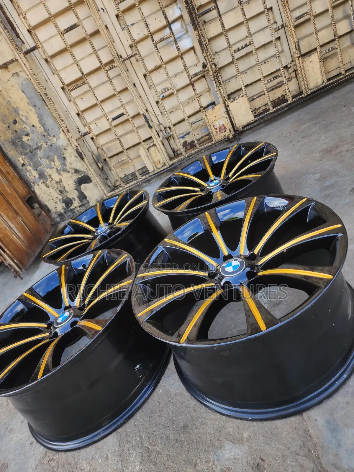 20-Inch BMW Staggered Rim.