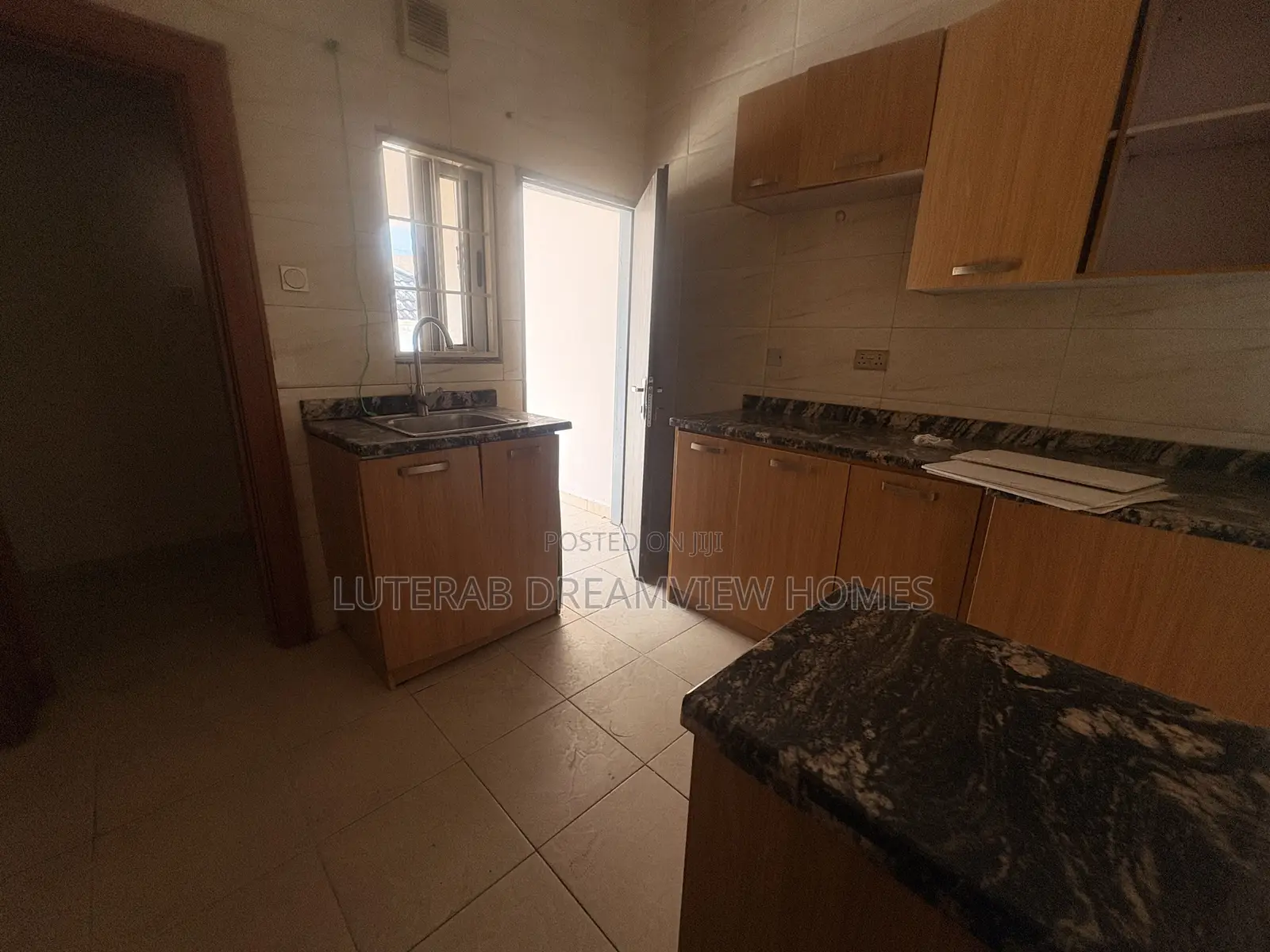 2bdrm Block of Flats in Zone 6 / Wuse for rent