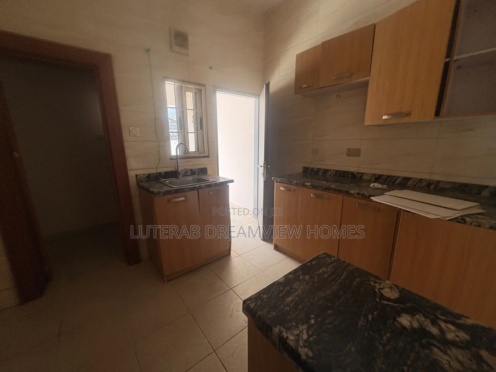 2bdrm Block of Flats in Zone 6 / Wuse for rent
