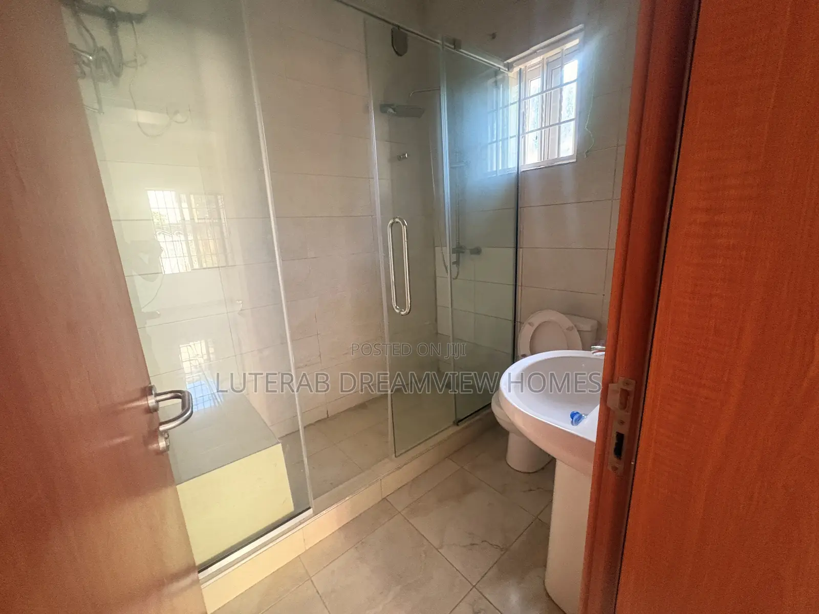 2bdrm Block of Flats in Zone 6 / Wuse for rent