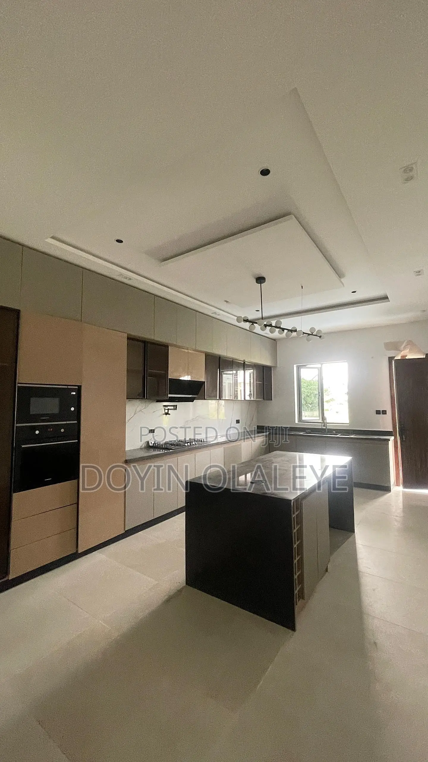 5bdrm Mansion in Ikate for sale