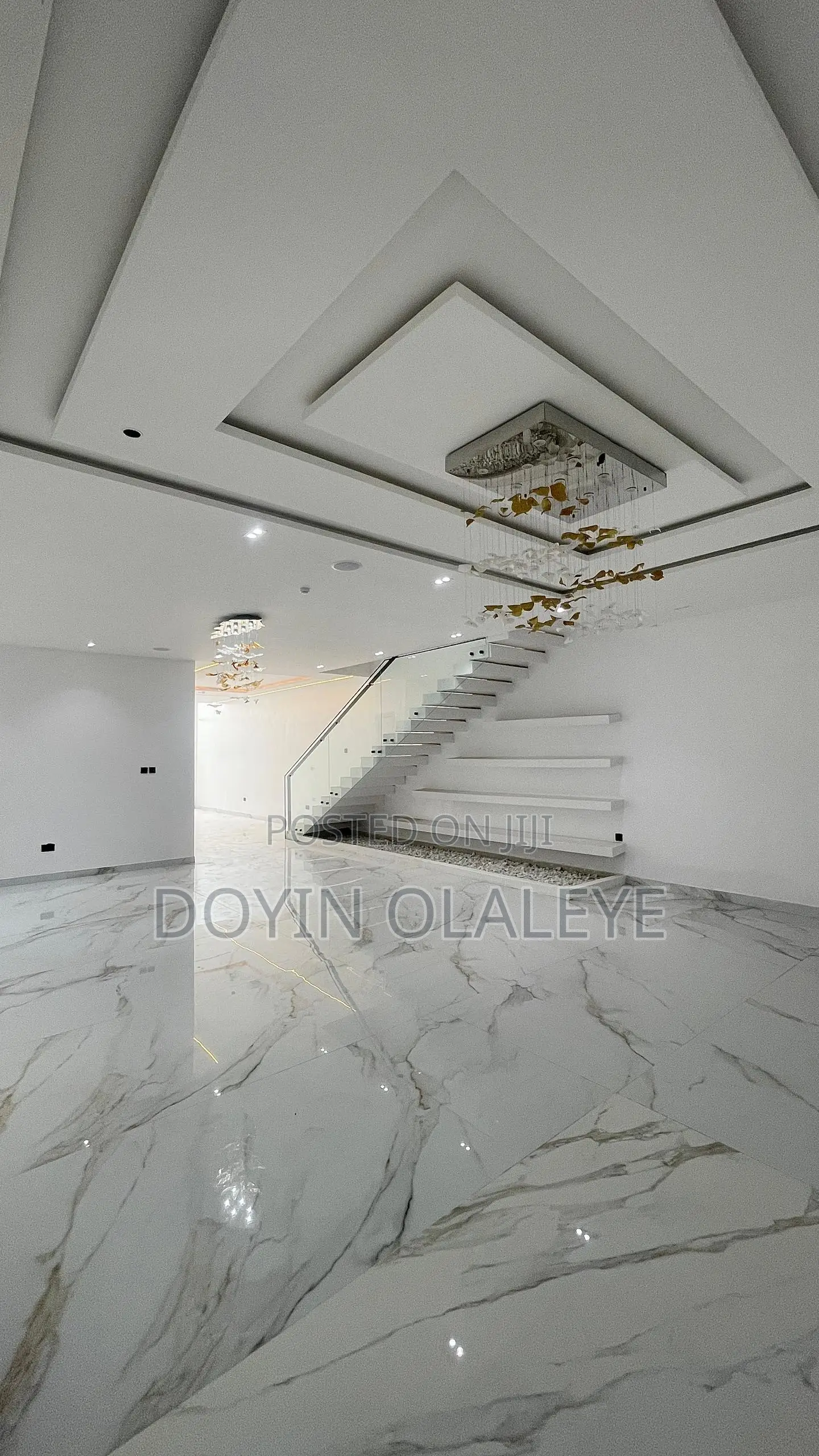 5bdrm Mansion in Ikate for sale