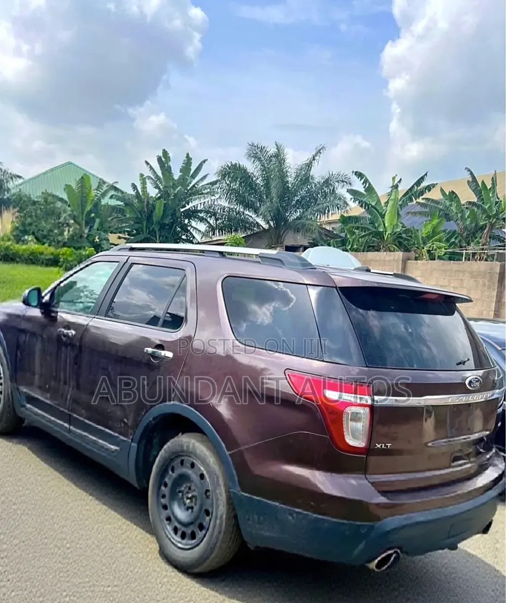 Ford Explorer XLT 4dr SUV (3.5L 6cyl 6A) 2014 Burgundy