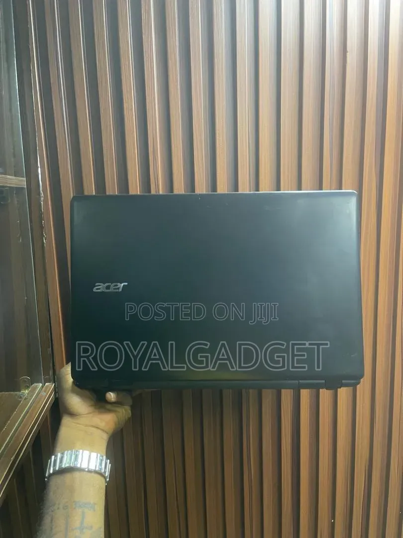 Laptop Acer Aspire E5-471G 8GB Intel Core i5 HDD 320GB