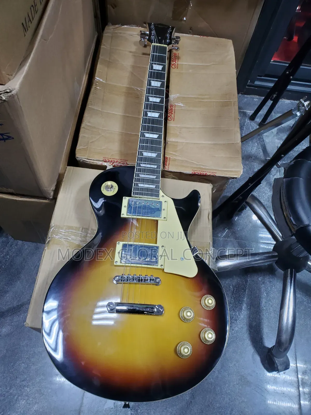 Armstrong Semi-Hollow Single-Cutaway Electric Guitar.