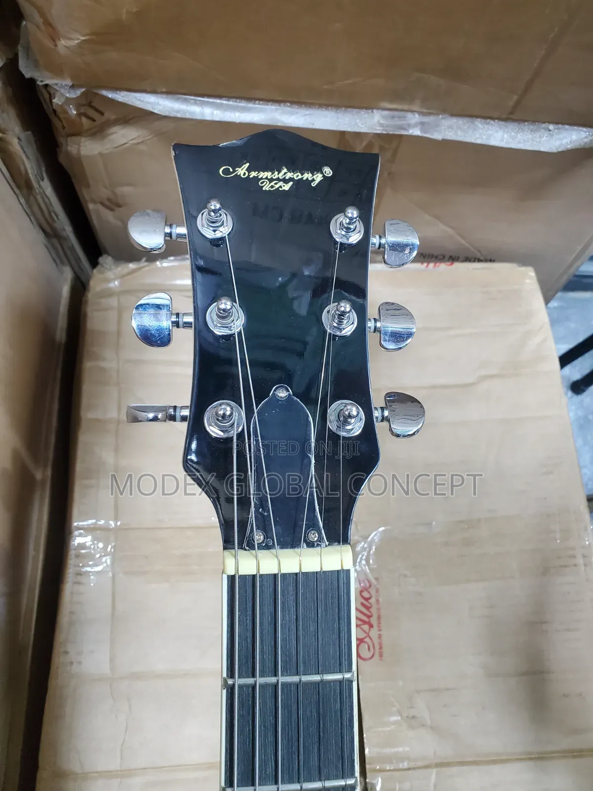 Armstrong Semi-Hollow Single-Cutaway Electric Guitar.