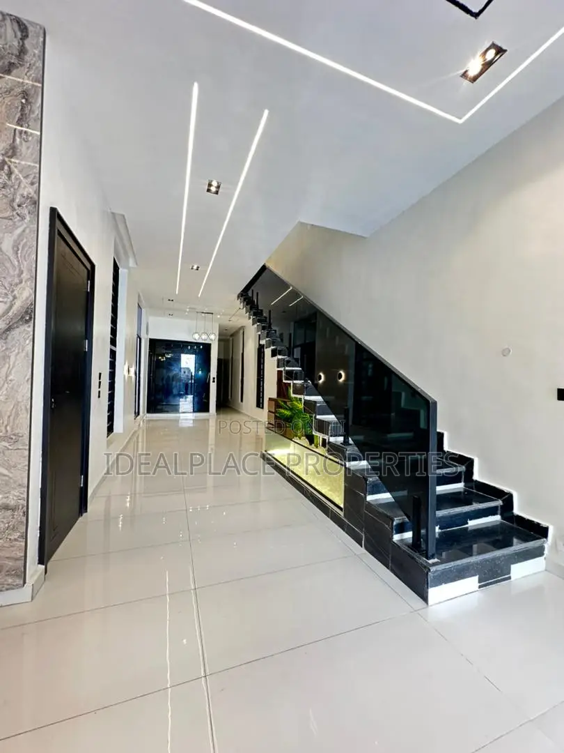 5bdrm Duplex in VGC / Ajah for sale