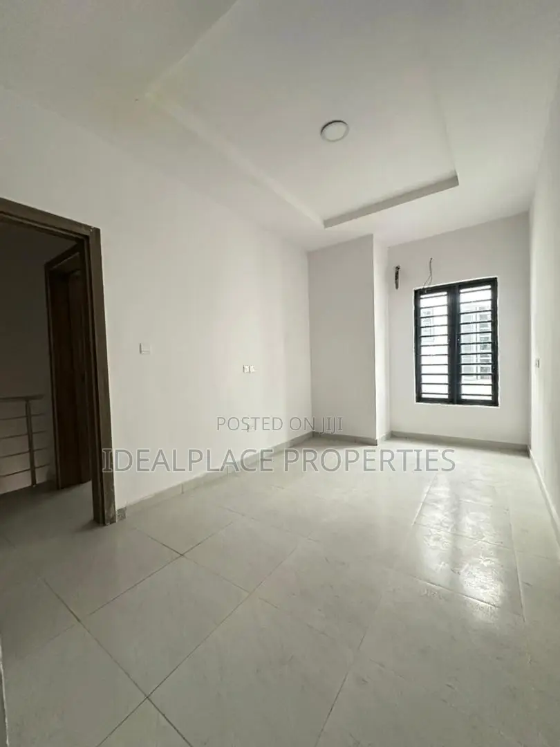 4bdrm Townhouse/Terrace in VGC / Ajah for sale