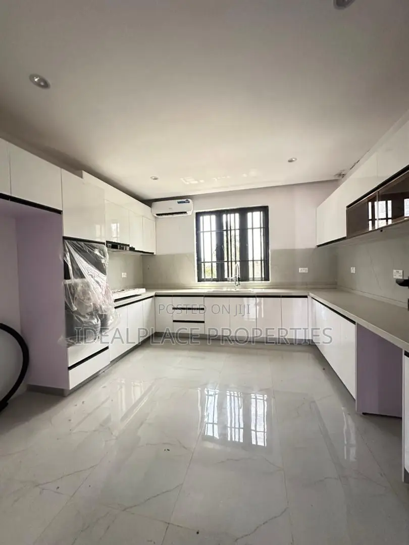 3bdrm Apartment in Old Ikoyi for sale