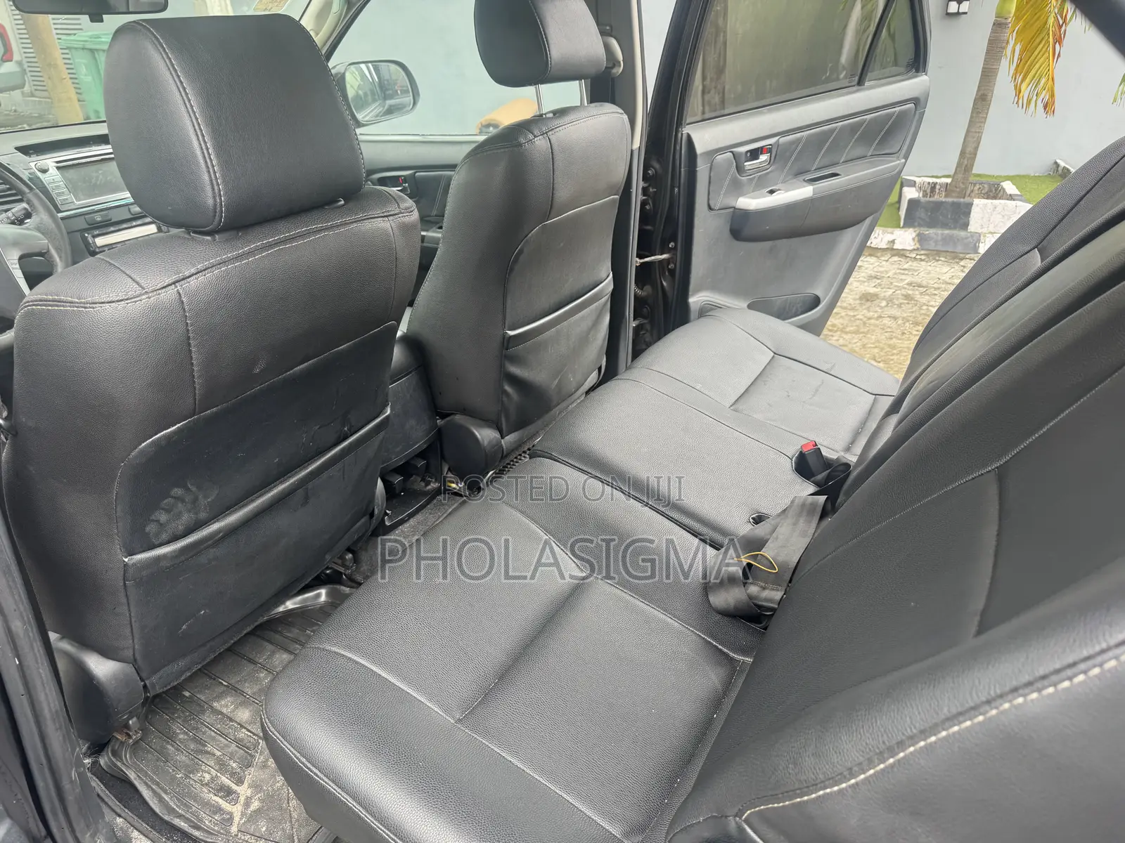 Toyota Fortuner 2.7 AWD 2014 Black