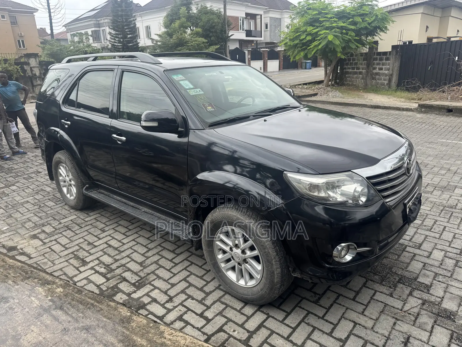 Toyota Fortuner 2.7 AWD 2014 Black