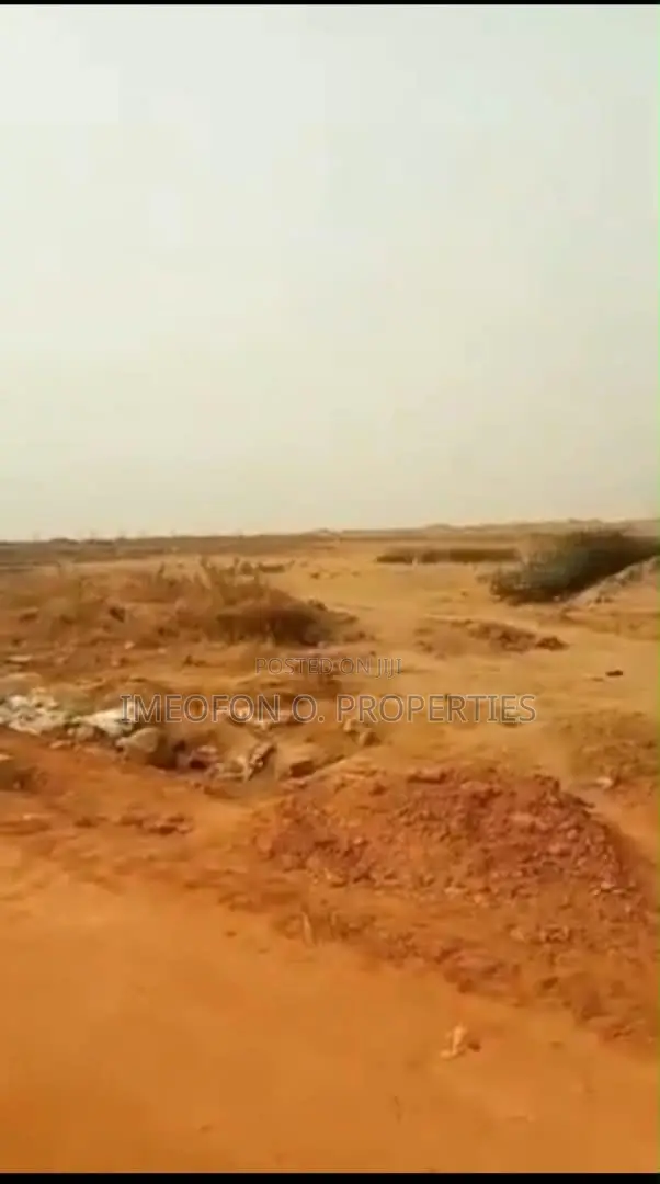 Land for Sale- Size :35.69ha on a Tarred Road at Karsana North