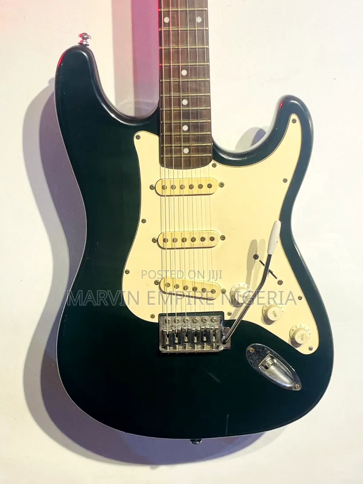 Vintage Samick by Fender Stratocaster-Style Electric Guitar