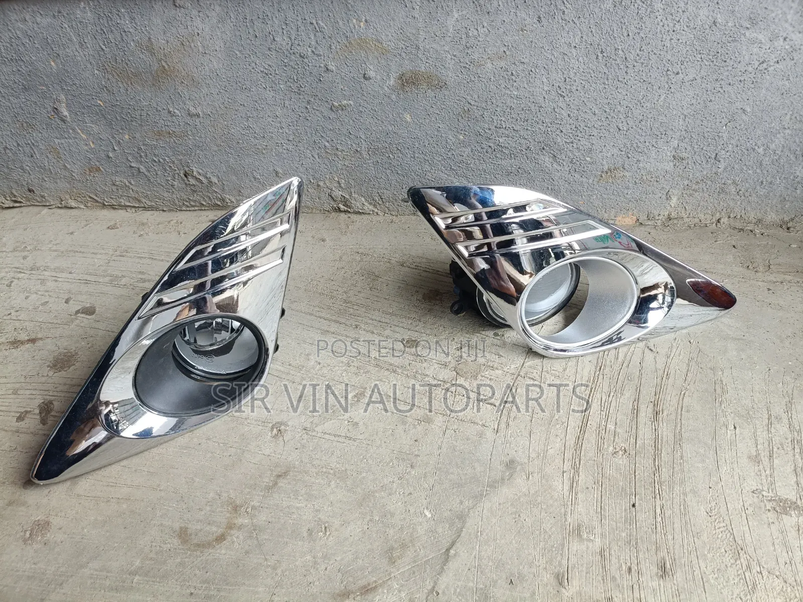 Foglight/Chrome Toyota Camry 2012 LE/XLE