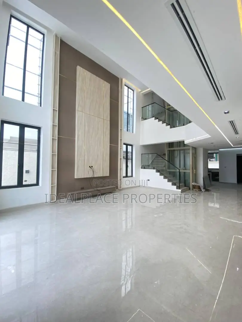 6bdrm Duplex in Lekki Phase 1 for sale