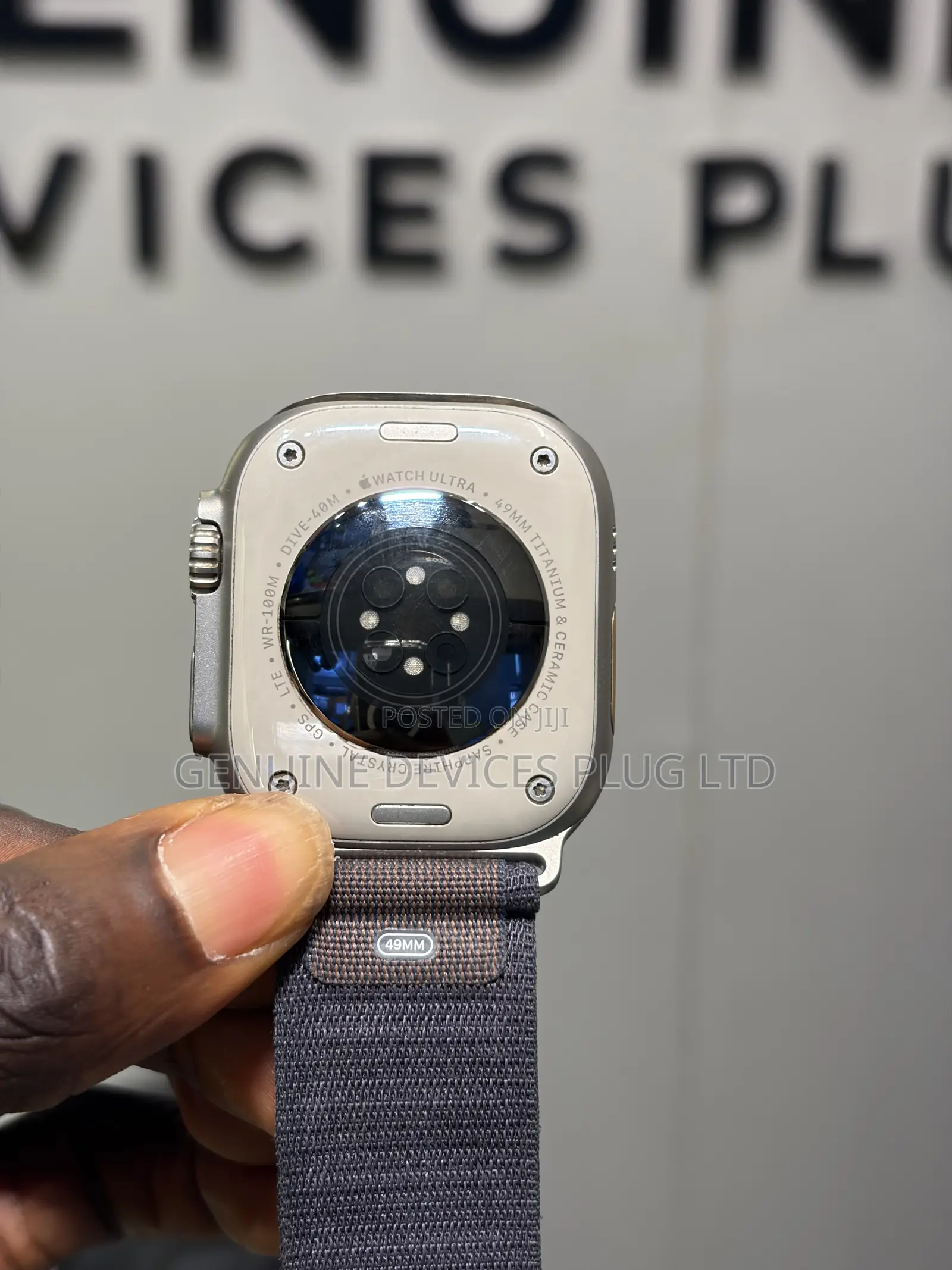 Apple Watch Ultra [GPS + Cellular 49mm] Titanium Case + Charger