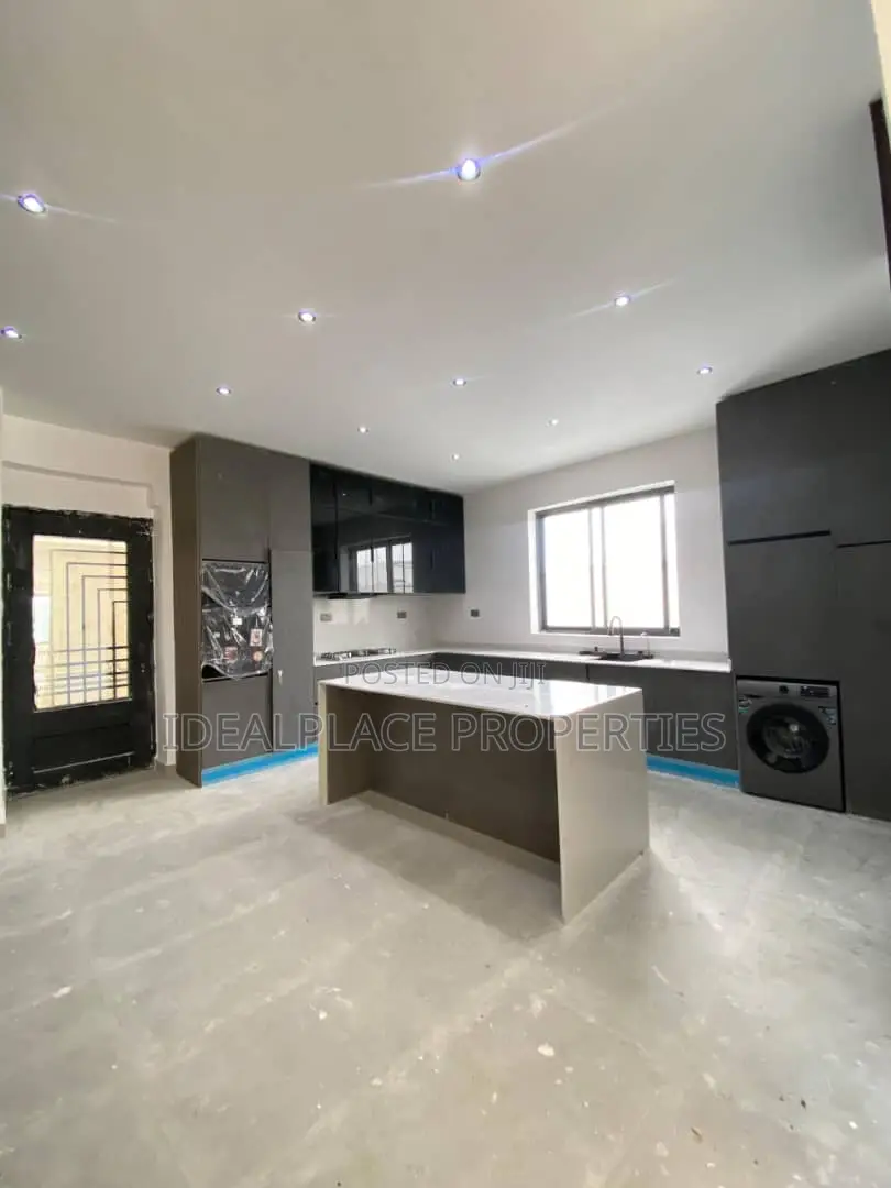 4bdrm Duplex in Lekki Phase 1 for sale