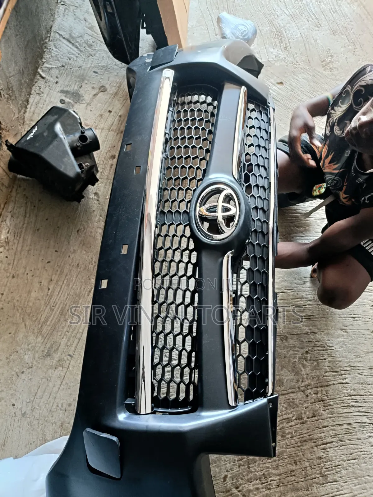 Front Bumper Toyota Rav 4 20110/2012 (Tiger Face)