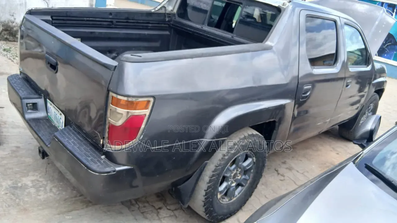 Honda Ridgeline 2007 Gray