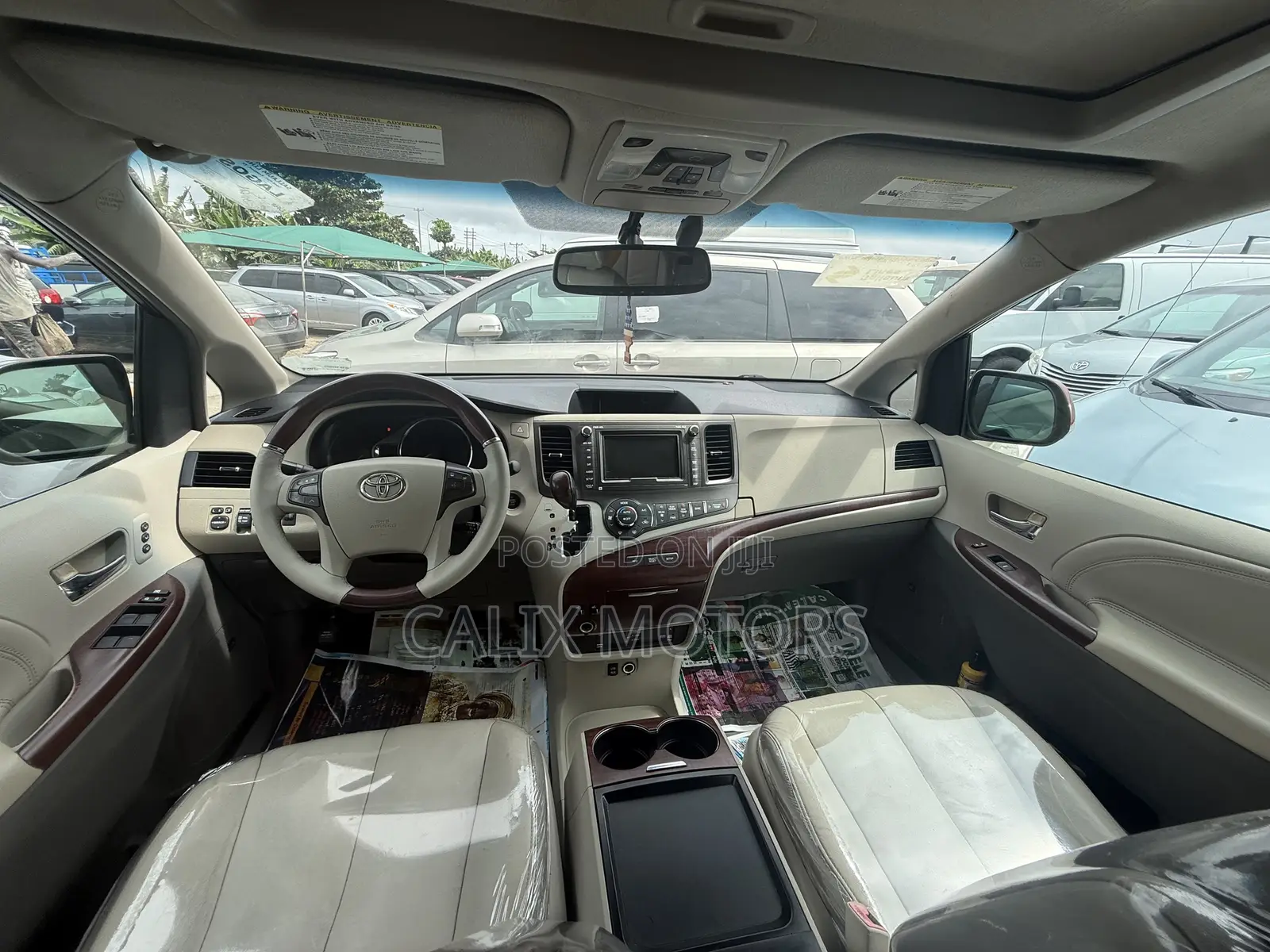 Toyota Sienna 2013 Red