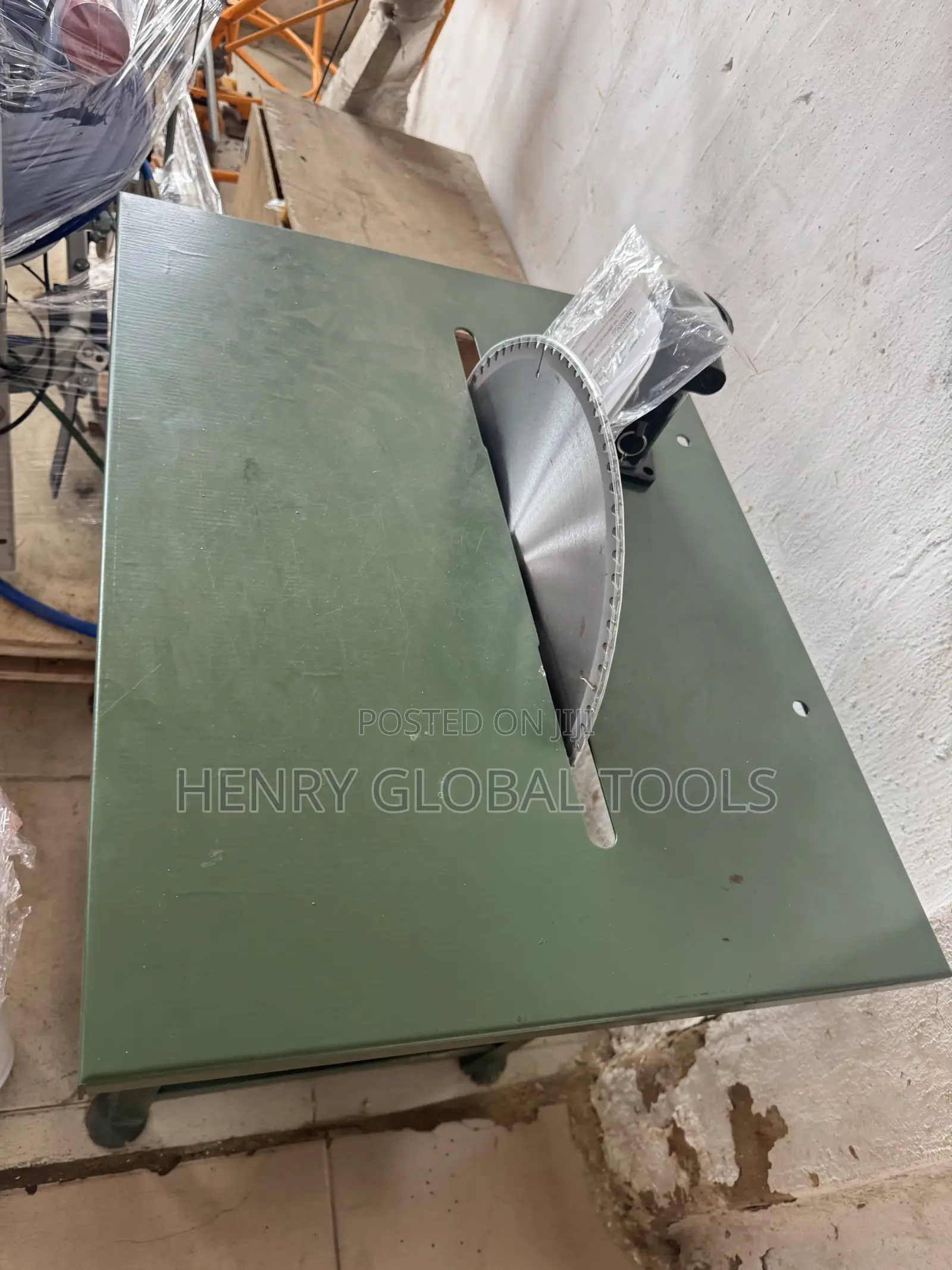 Professional 400mm Electric Wood Cutting Table Saw