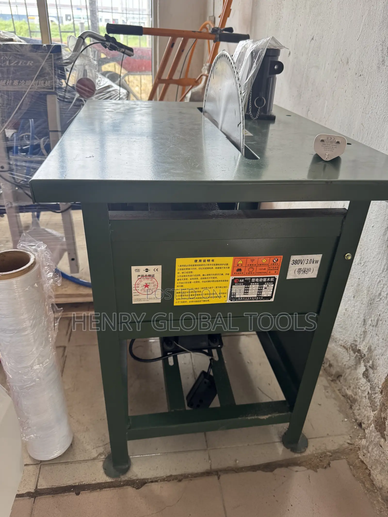 Professional 400mm Electric Wood Cutting Table Saw