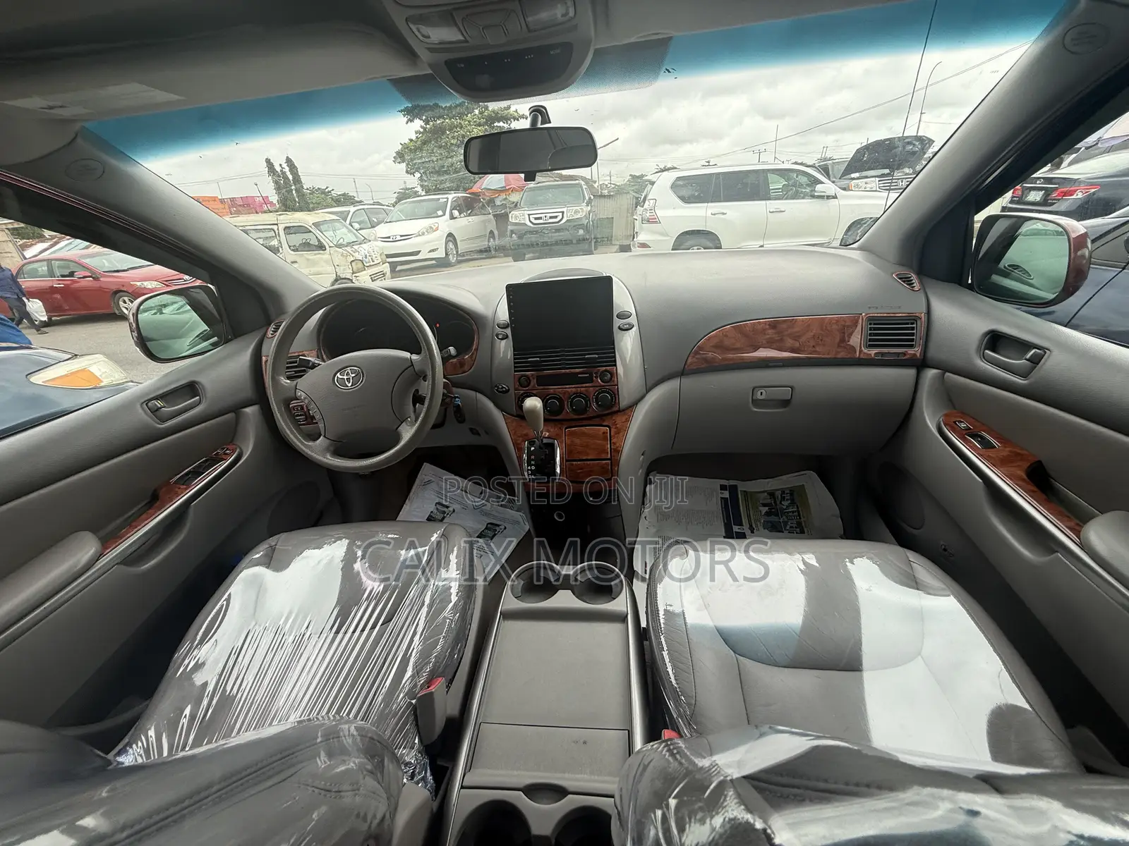 Toyota Sienna 2006 Red