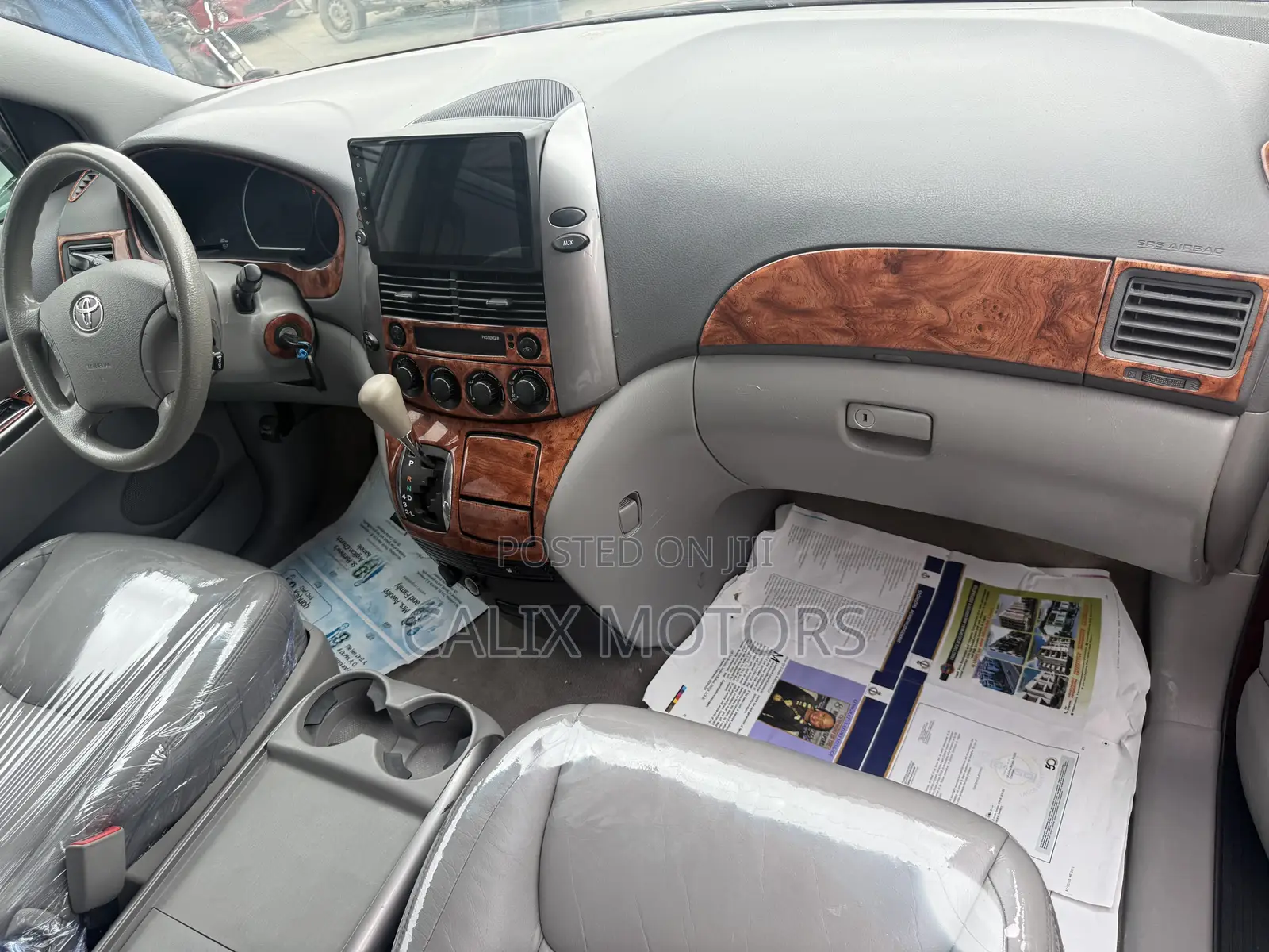 Toyota Sienna 2006 Red