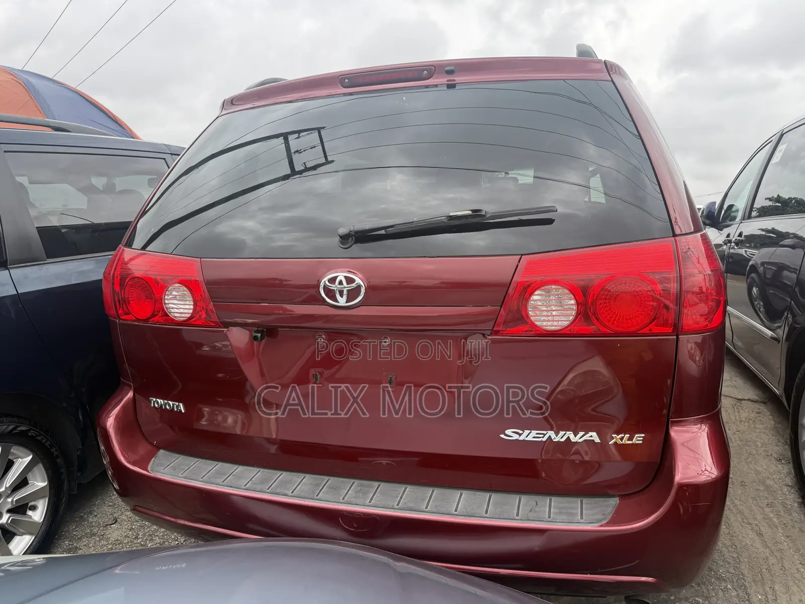 Toyota Sienna 2006 Red