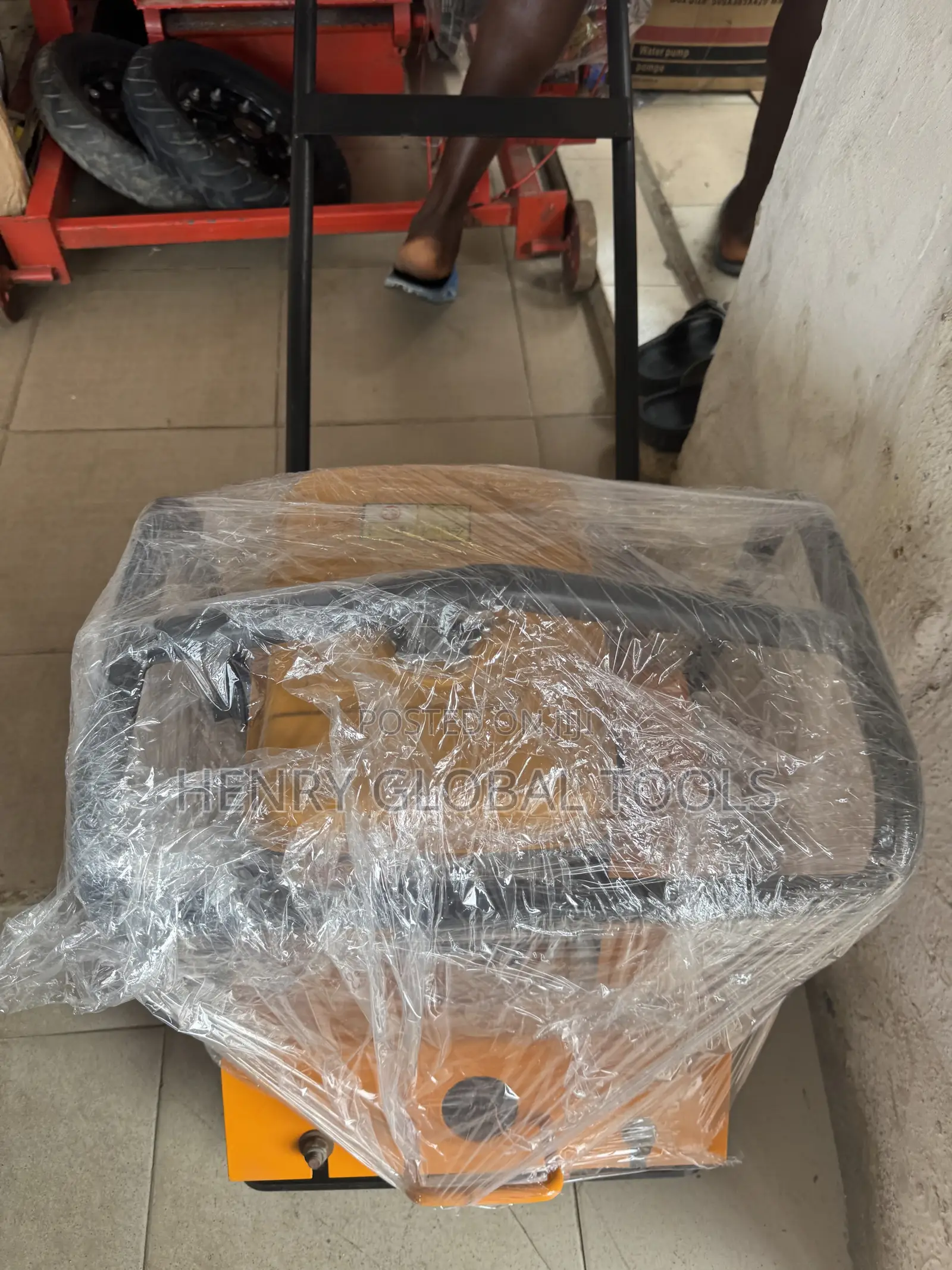 C-90 Heavy-Duty Petrol Plate Compactor / Soil Compaction Machine