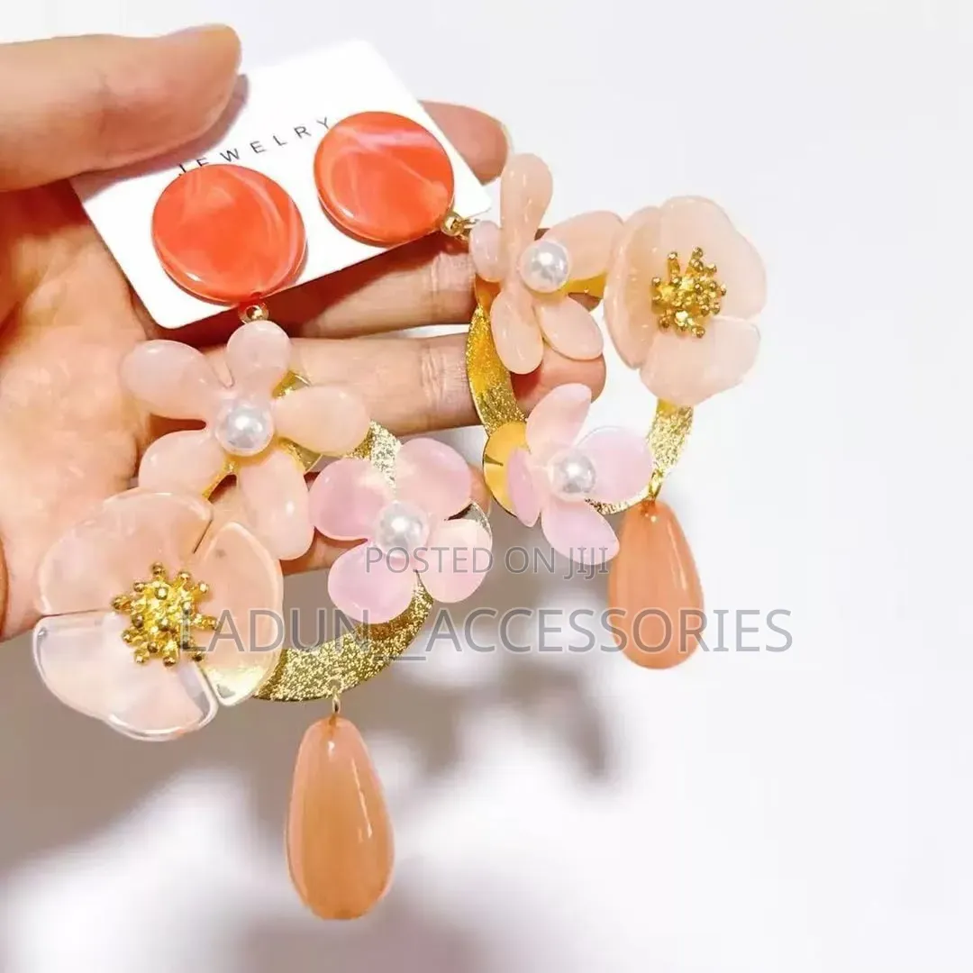 Bold Flower Earring