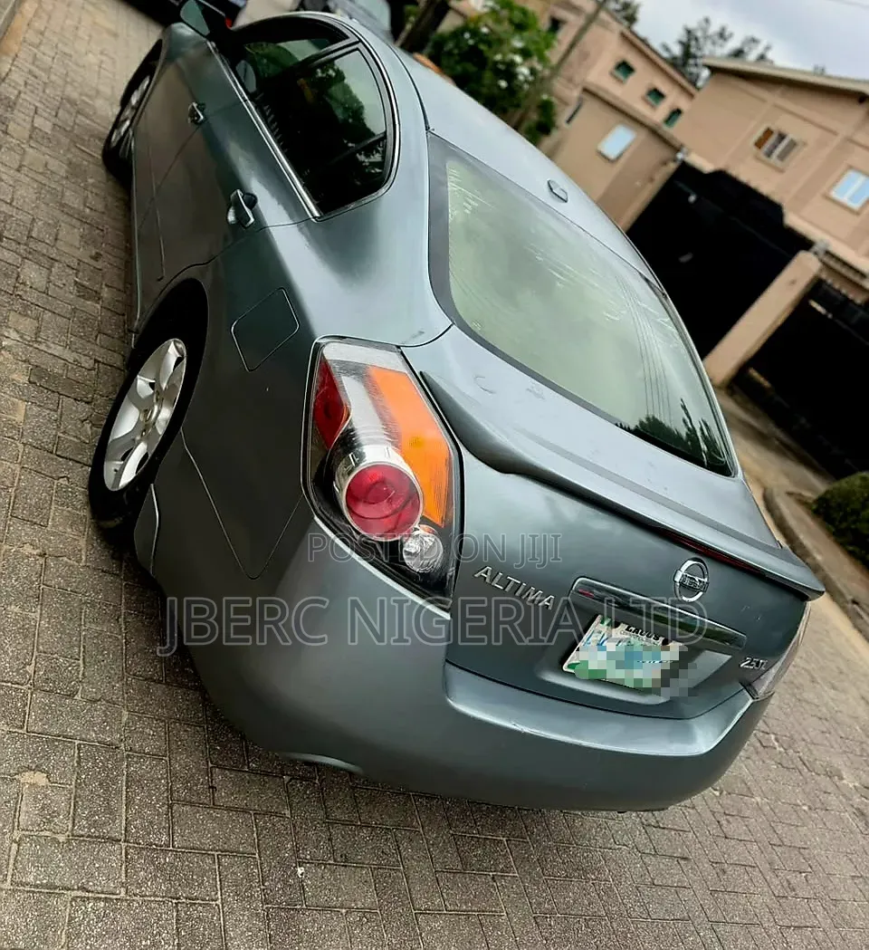 Nissan Altima 2012 Green