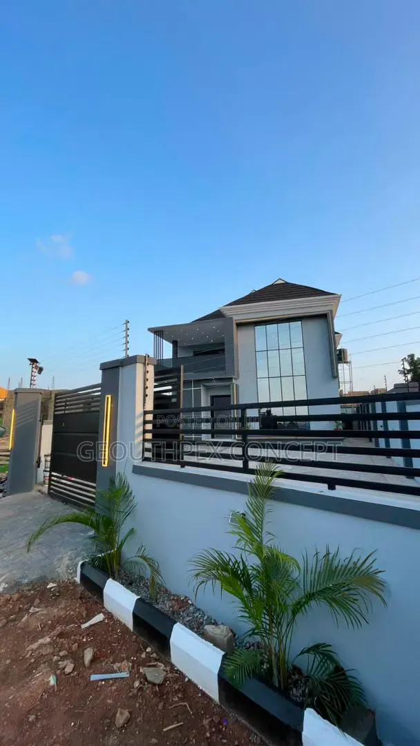 4bdrm Duplex in Oke'Badan Estate, Ibadan for sale