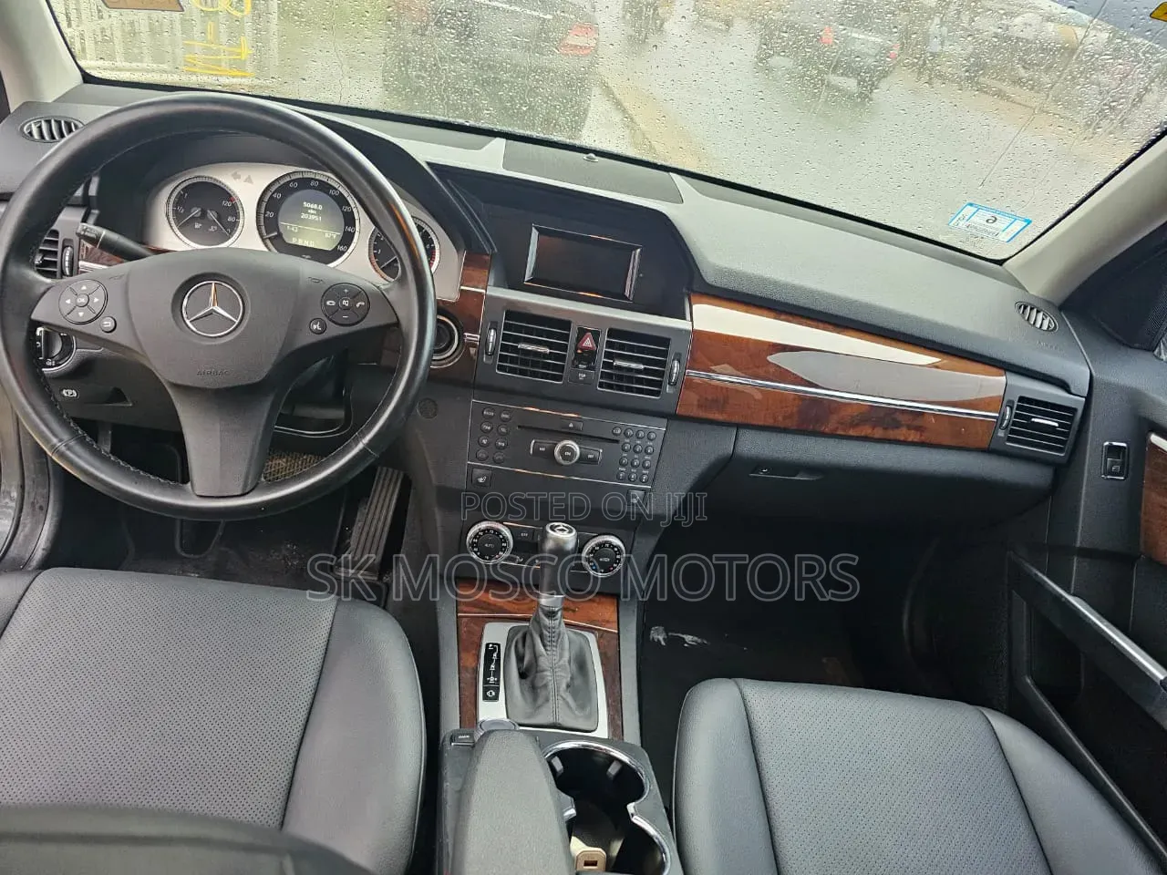 Mercedes-Benz GLK-Class 2010 Gray