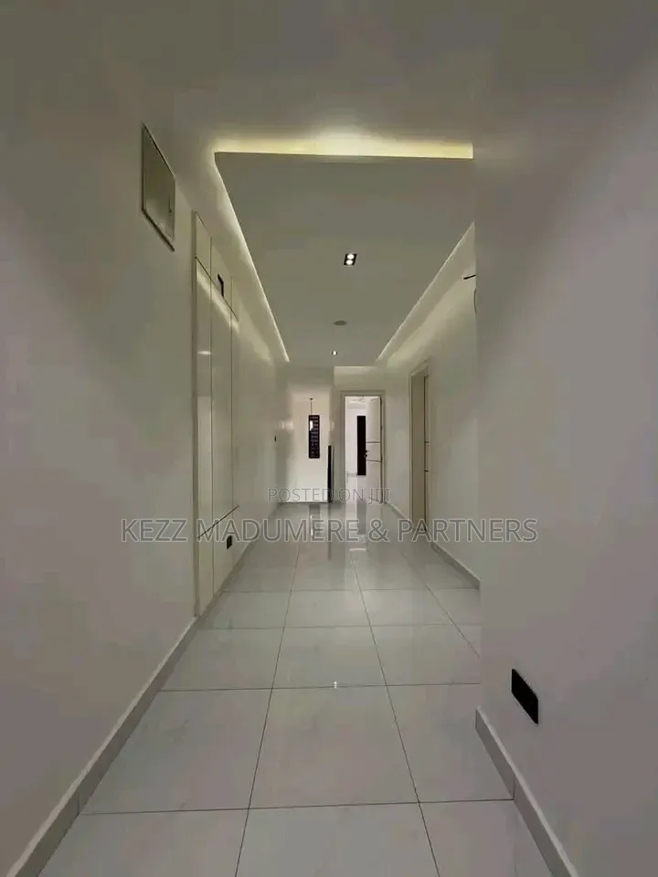 4bdrm Duplex in Woji , Port Harcourt for sale