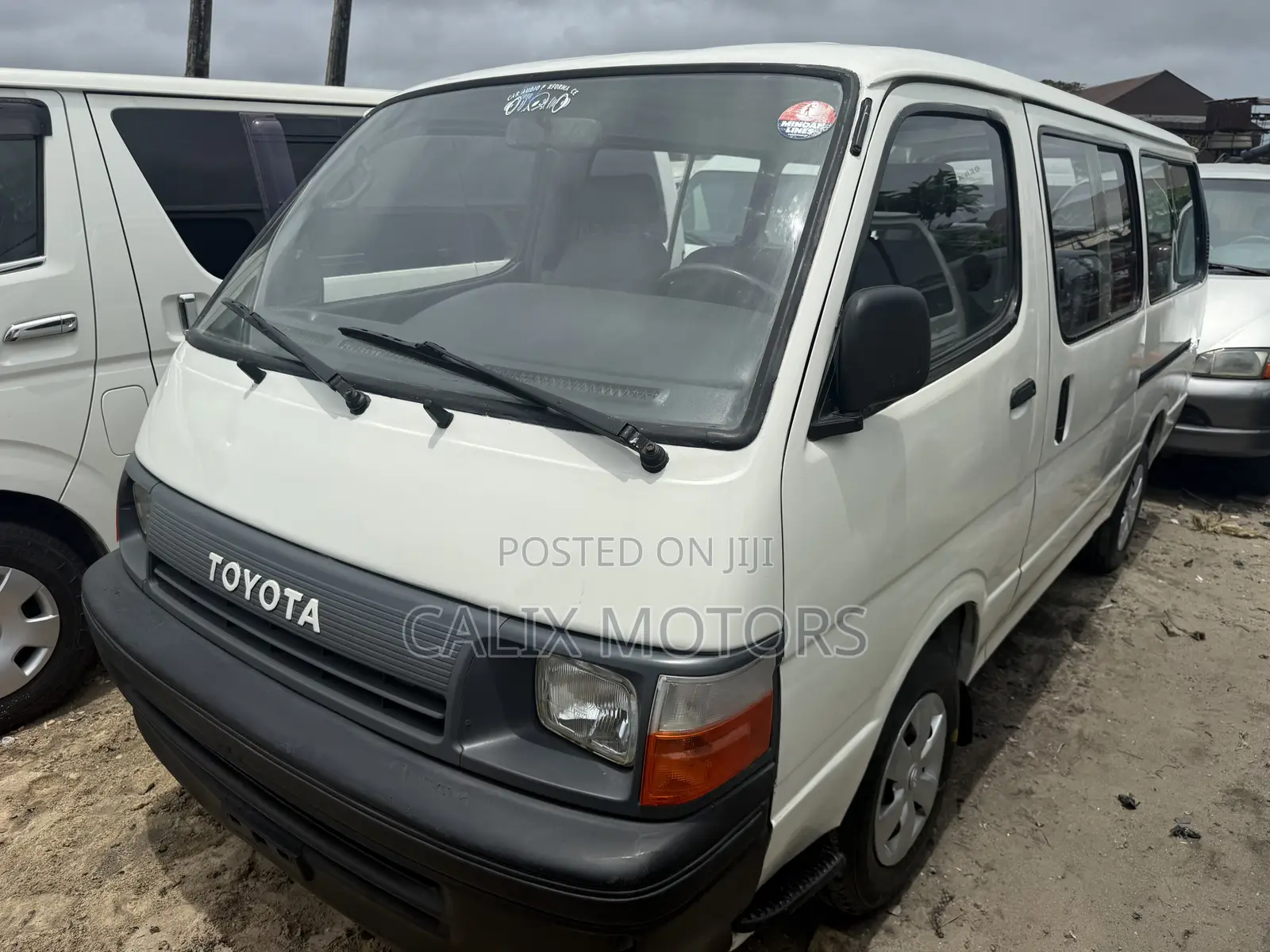 Toyota HiAce 2006 White