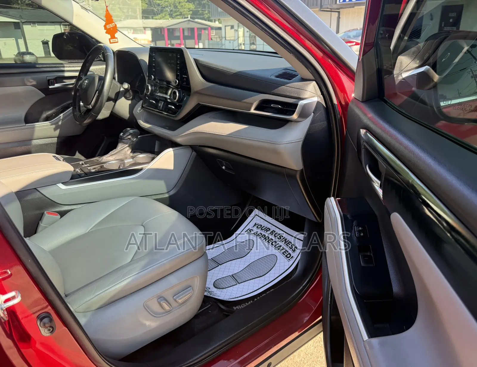 Toyota Highlander XLE 2021 Red