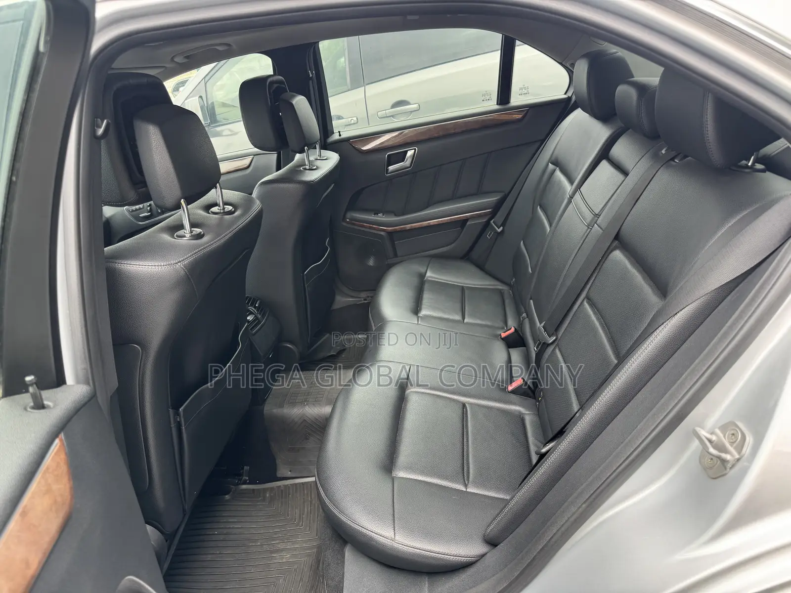 Mercedes-Benz E350 Base 4dr 4Matic Sedan AWD (3.5L 6cyl 7A) 2012 Silver