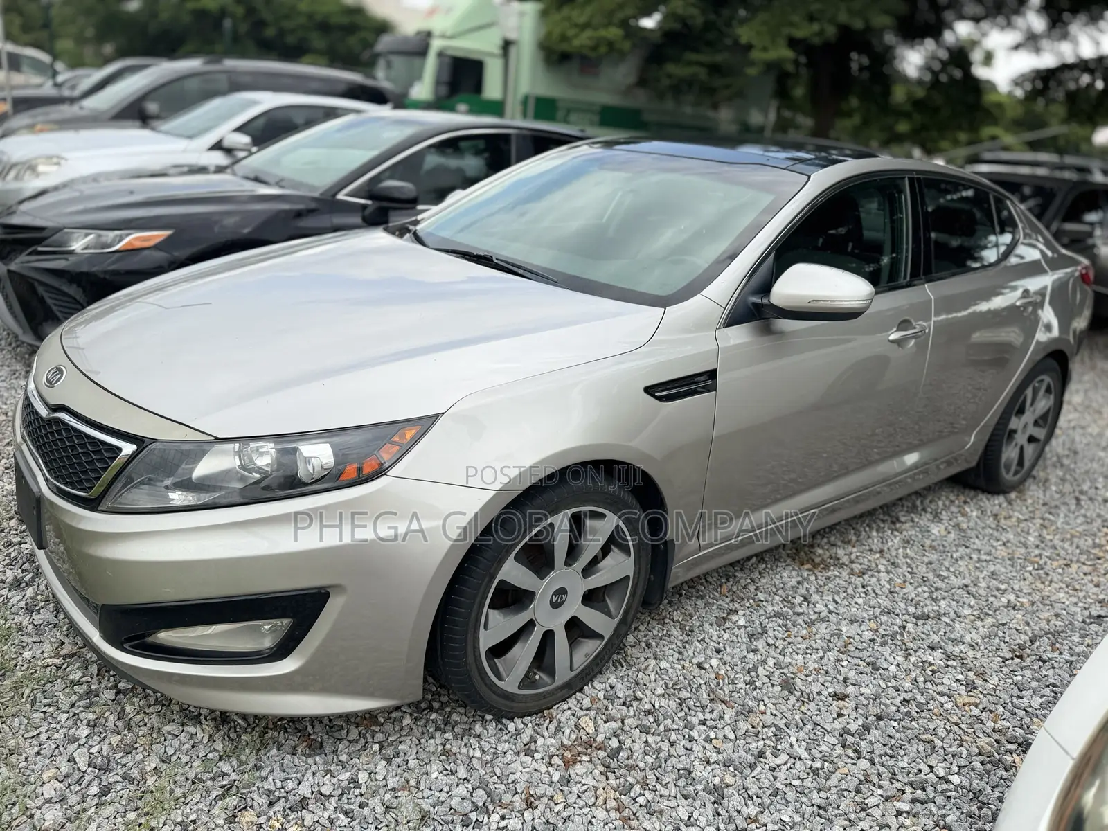 Kia Optima EX Turbo Sedan (2.0L 4cyl 6A) 2011 Gold