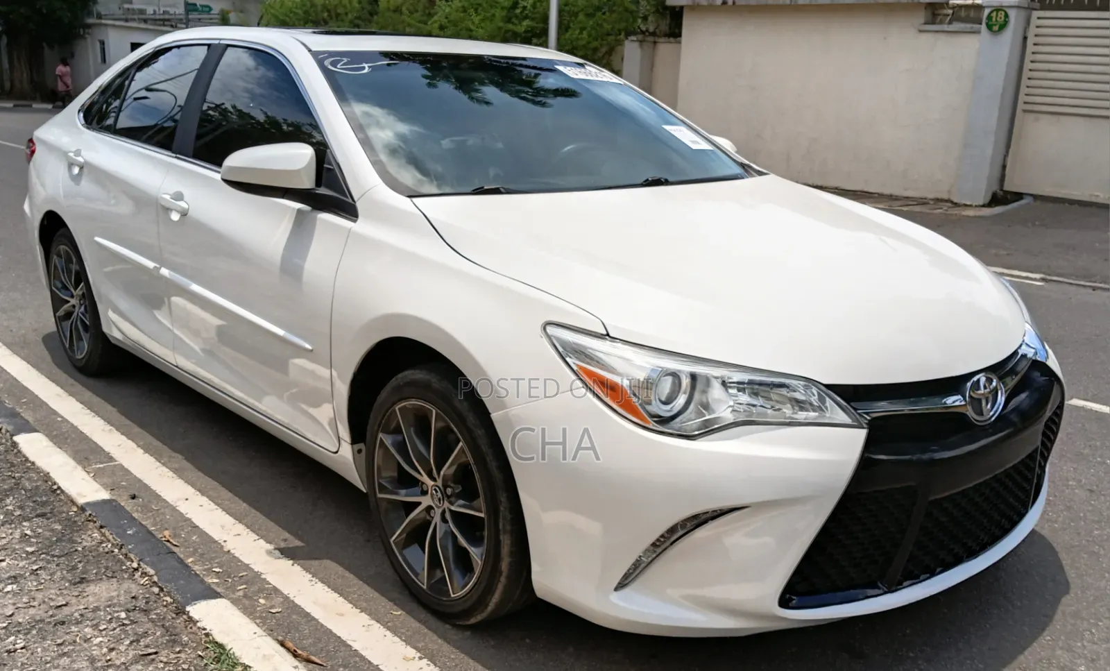 Toyota Camry XSE 4dr Sedan (2.5l 4cyl 6A) 2016 Off white
