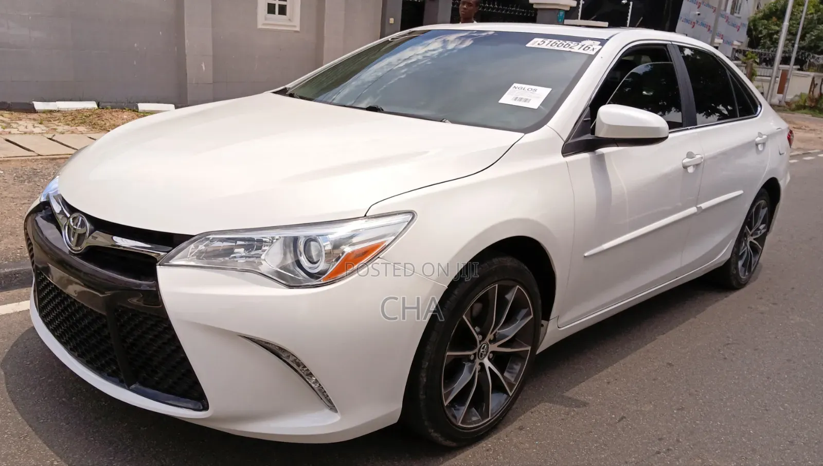 Toyota Camry XSE 4dr Sedan (2.5l 4cyl 6A) 2016 Off white