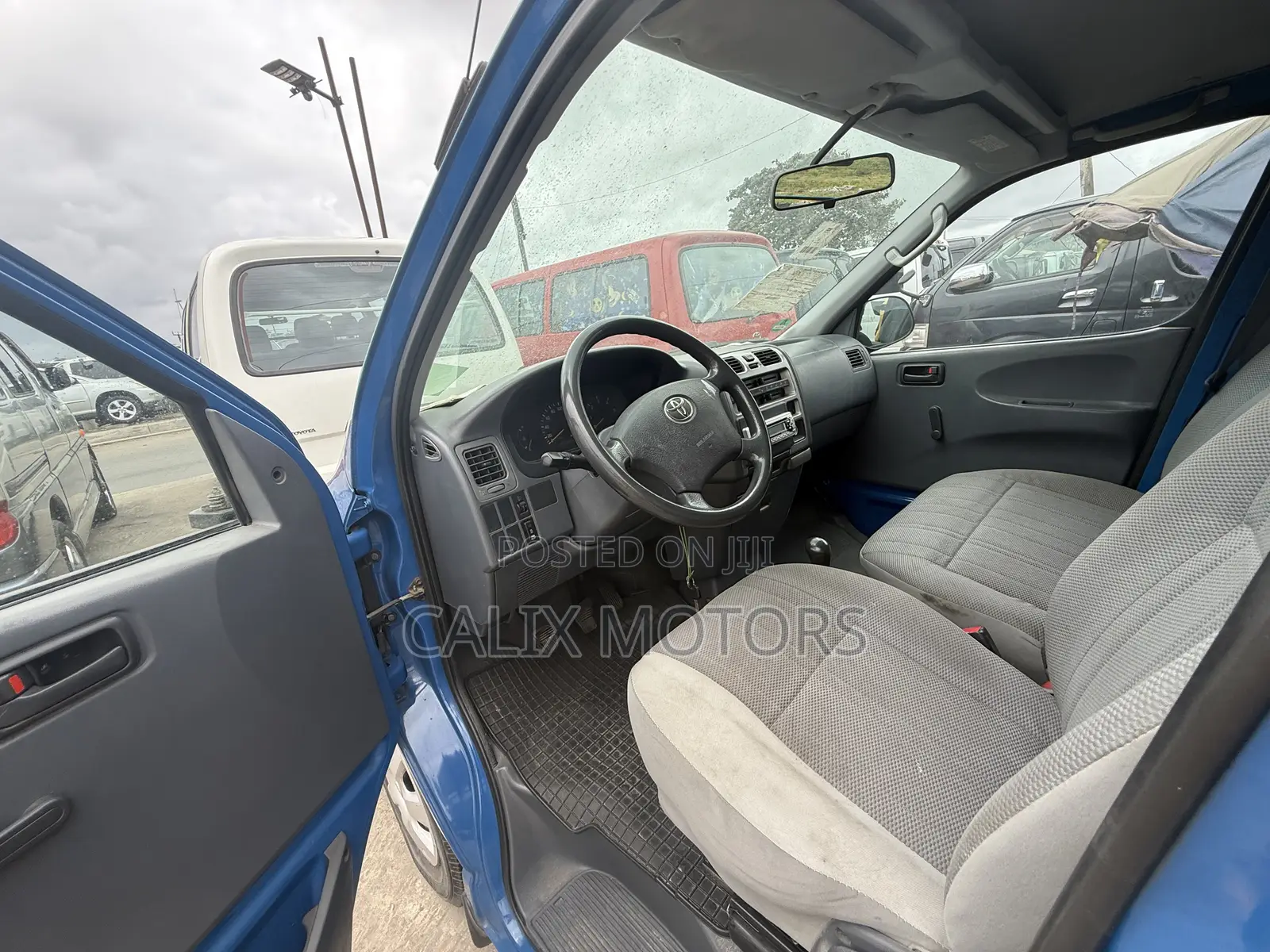 Toyota HiAce 2008 Blue