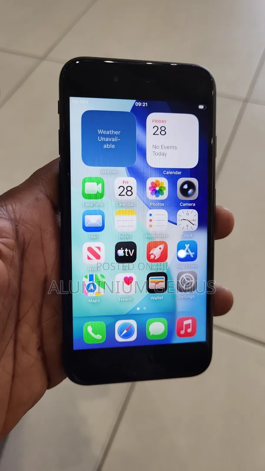 Apple iPhone SE (2020) 64 GB Black