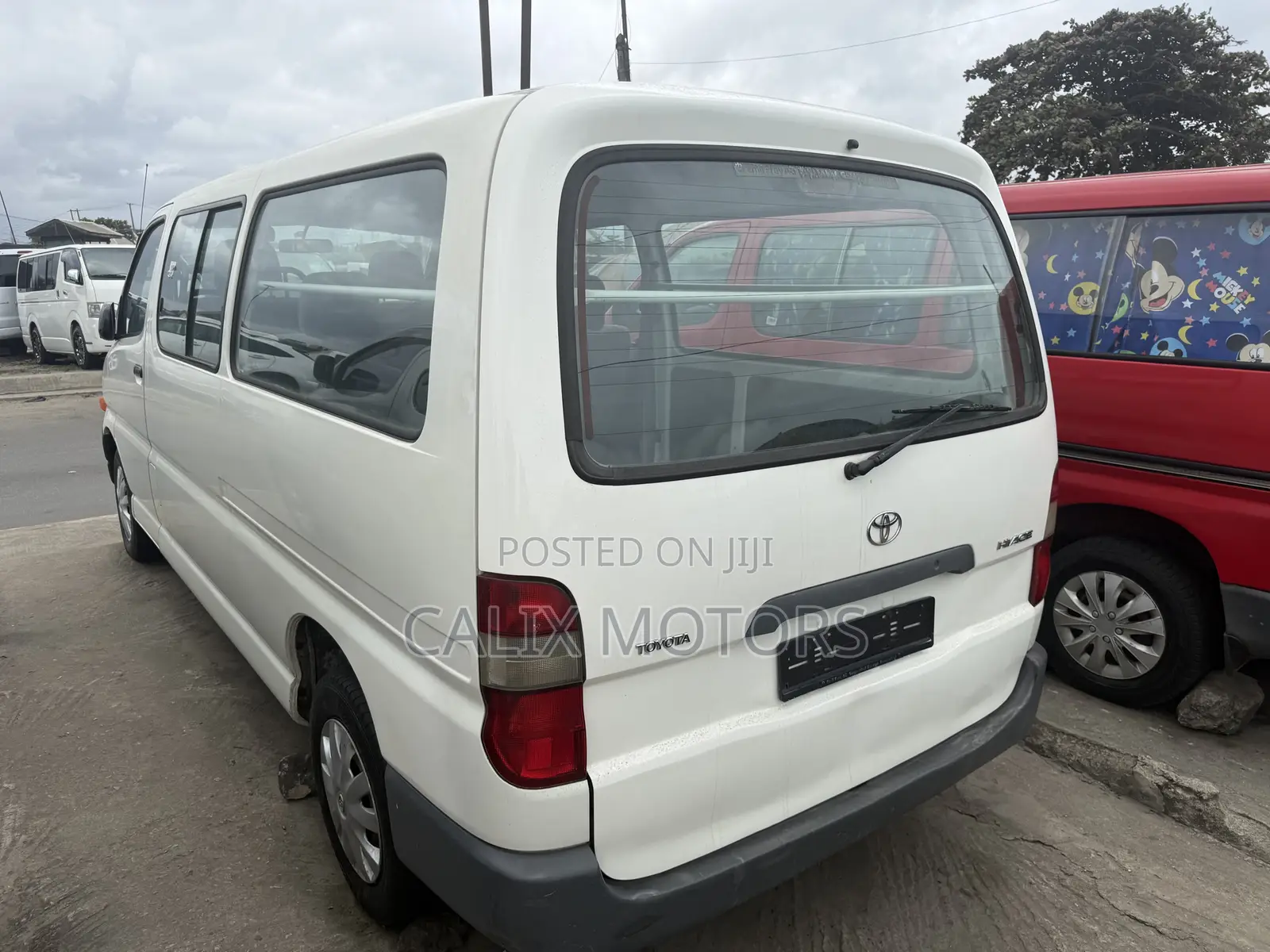 Toyota HiAce 2006 White