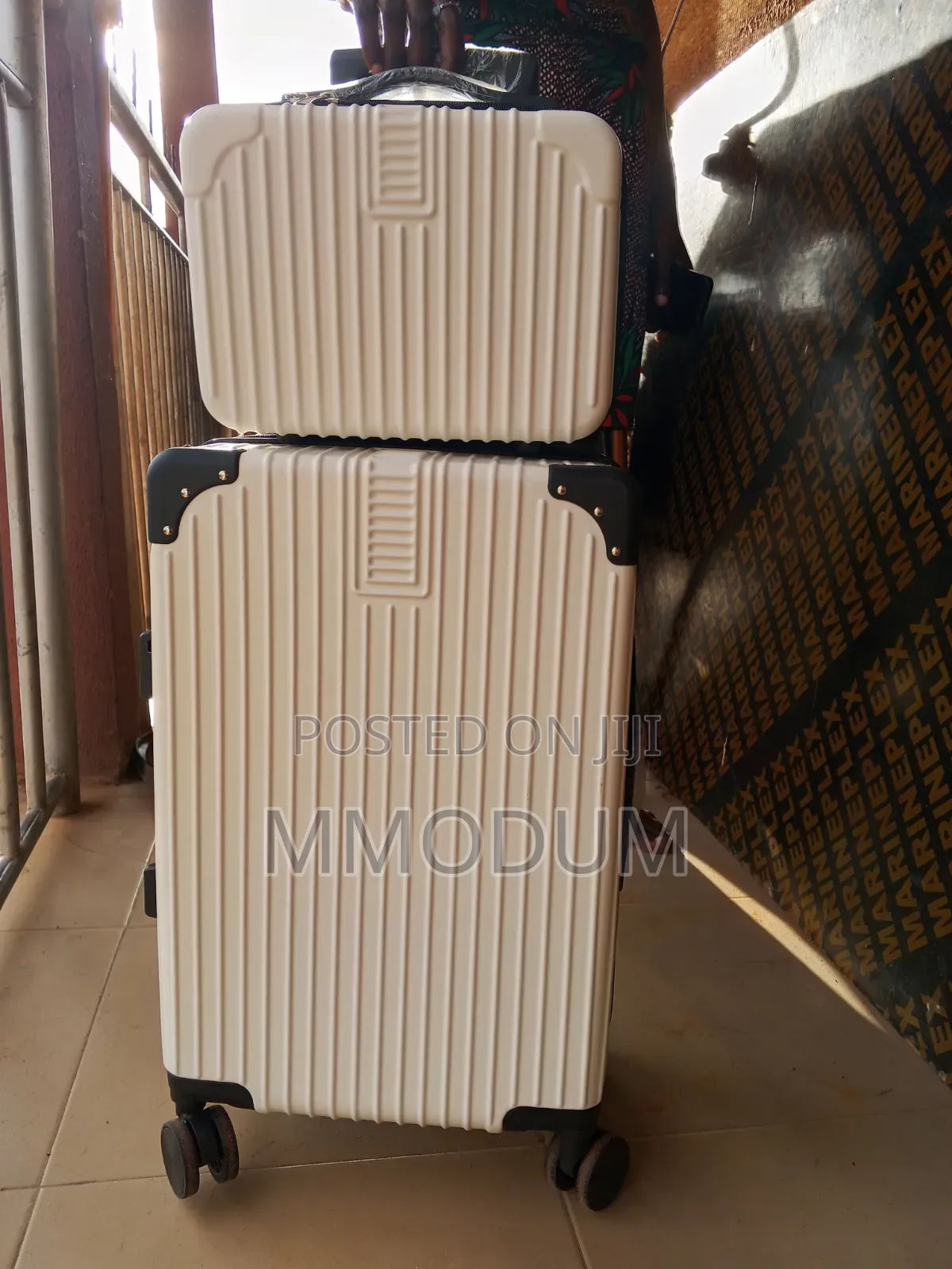 Unbreakable 20 Inches Mother+child Box